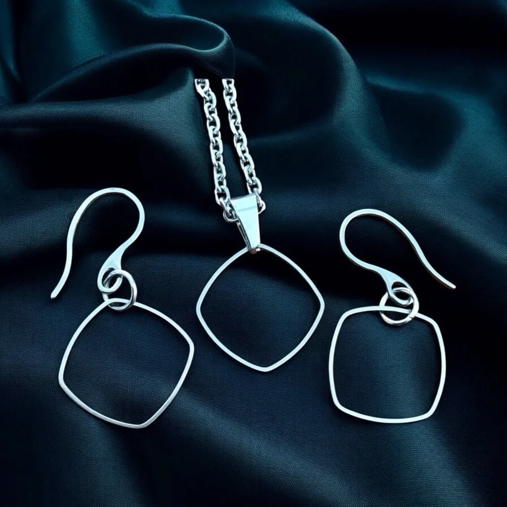 🆕 Square Shaped Necklace and Earrings Set Stainless Steel